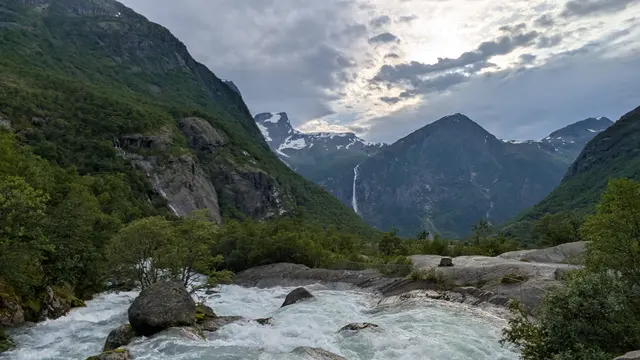 Hiking around Norway — PXL_20250714_165949706.jpg